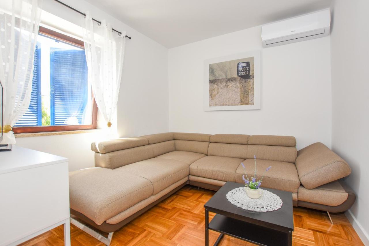 Apartment Sidro Pag Town Buitenkant foto